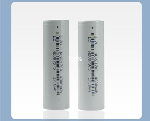 গুণ  21*70mm Rechargeable Flashlight Battery 21700 3.7 V Li Ion Battery 4800mah কারখানা